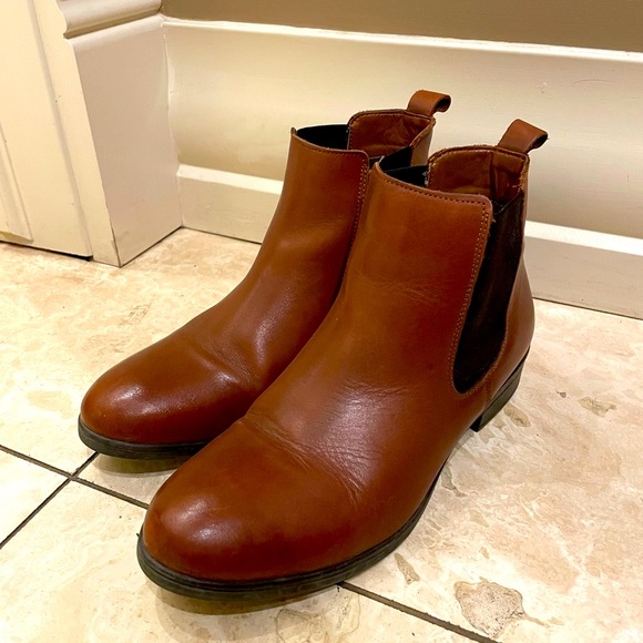 Chelsea boots - Block heel - Picture 3 of 5